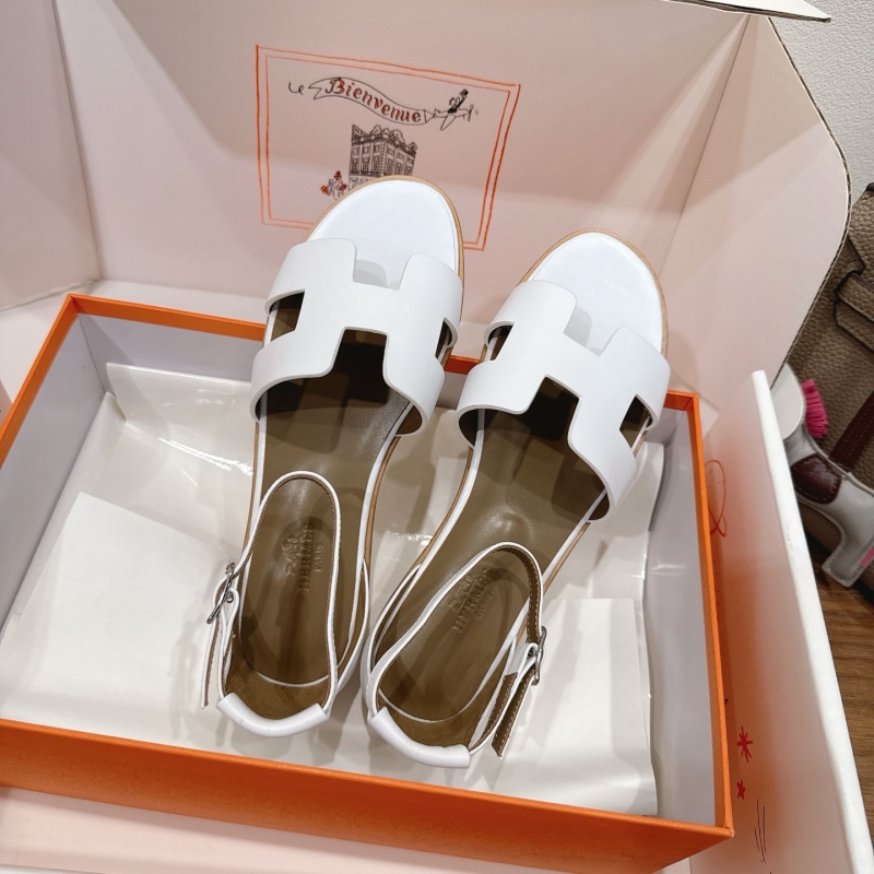 H**me5 sandals